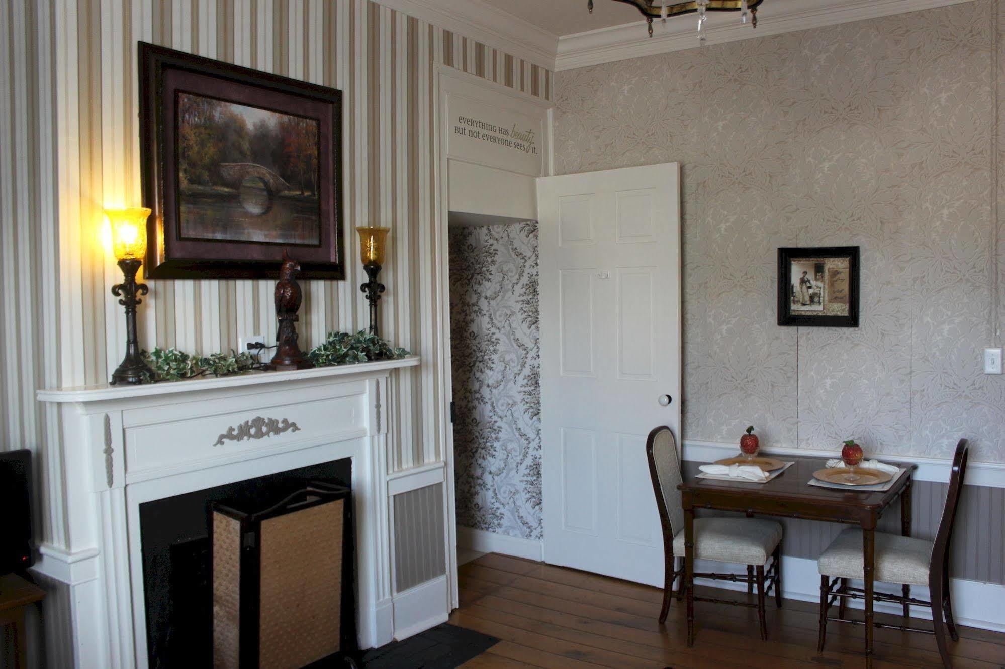 Casselman Inn Grantsville Екстериор снимка