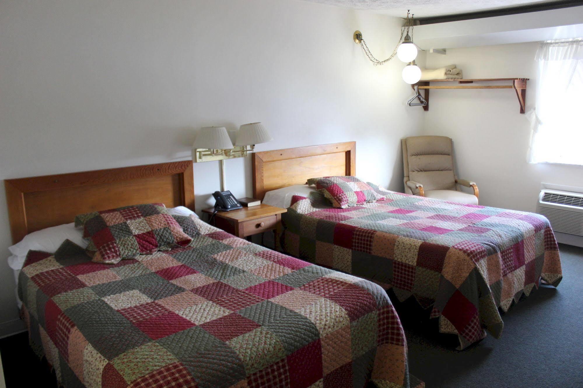 Casselman Inn Grantsville Екстериор снимка